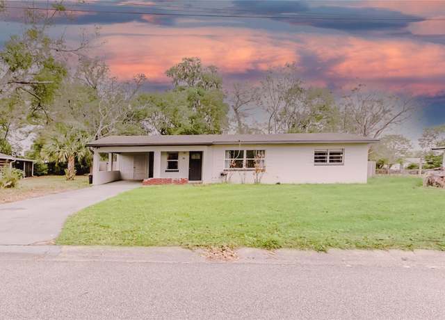 Property at 16 Flamevine Ln, Debary, FL 32713, 2 beds, 3 baths