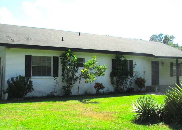 Property at 3225 Oakland Rd N, Lakeland, FL 33801, 3 beds, 2 baths