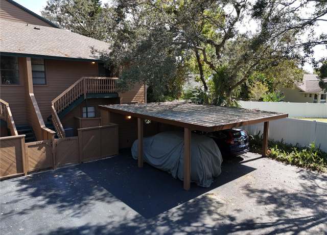 Property at 1106 Lennox Rd W, Palm Harbor, FL 34683, 2 beds, 2 baths