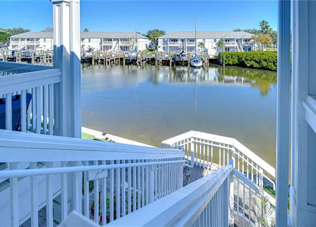 Property at 5176 SE Salmon Dr SE Unit D, St Petersburg, FL 33705, 2 beds, 1 bath