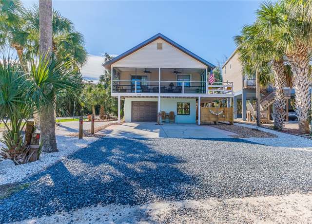Property at 3478 Gum Dr, Weeki Wachee, FL 34607, 3 beds, 2 baths