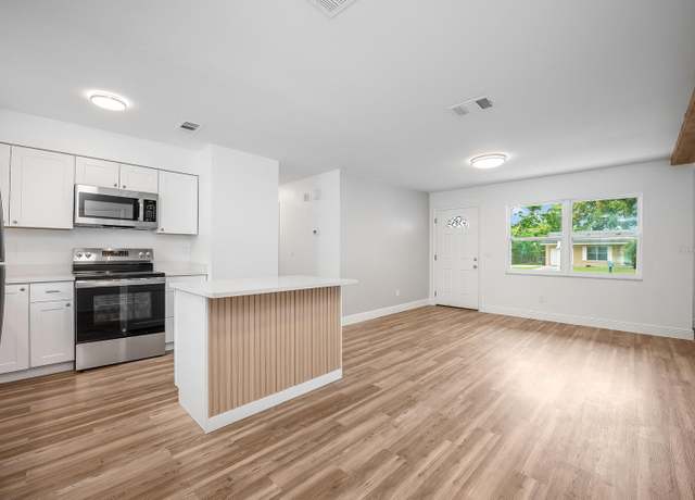 Property at 109 Magnolia Ave, Seffner, FL 33584, 3 beds, 1 bath