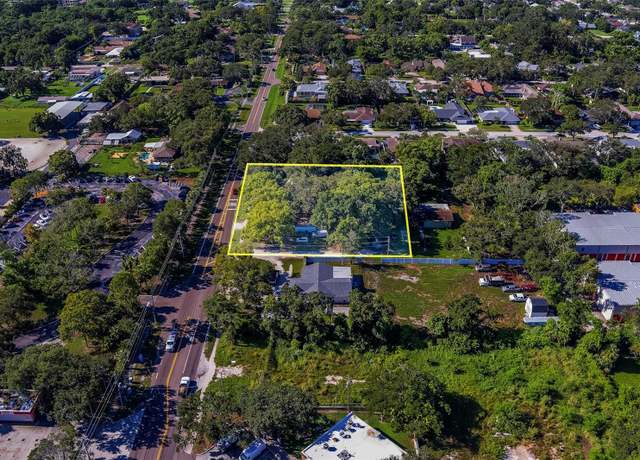Property at 11625 131st St, Largo, FL 33774, 7 beds, 3 baths