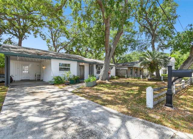 Property at 3202 W Coachman Ave, Tampa, FL 33611, 3 beds, 2 baths