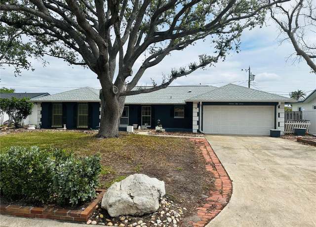 Property at 1957 Dolphin Blvd S, St Petersburg, FL 33707, 4 beds, 2.5 baths