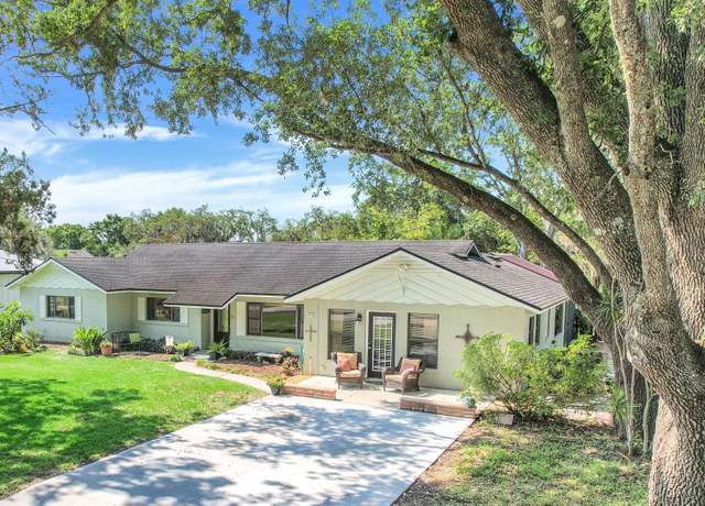 Property at 410 E Gulley Ave, Oakland, FL 34760, 5 beds, 3 baths