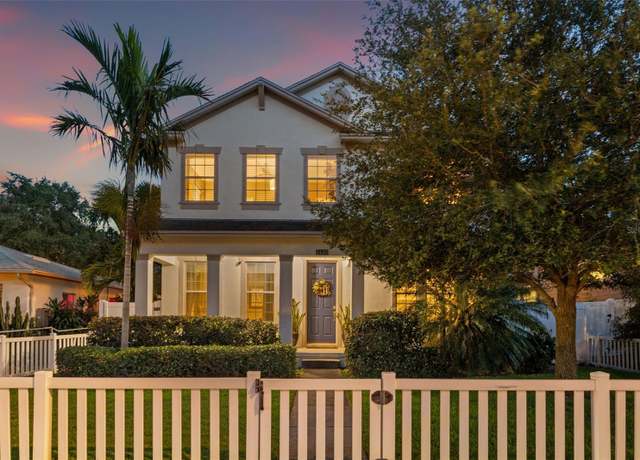 Property at 1436 30th Ave N, St Petersburg, FL 33704, 4 beds, 3 baths