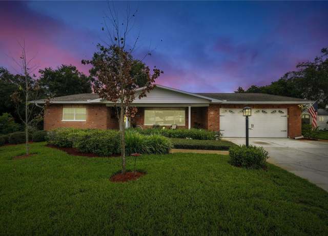 Property at 5628 Cypress St, Zephyrhills, FL 33542, 3 beds, 2.5 baths