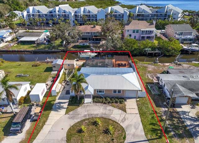 Property at 524 Palm Ave, Ellenton, FL 34222, 3 beds, 2 baths