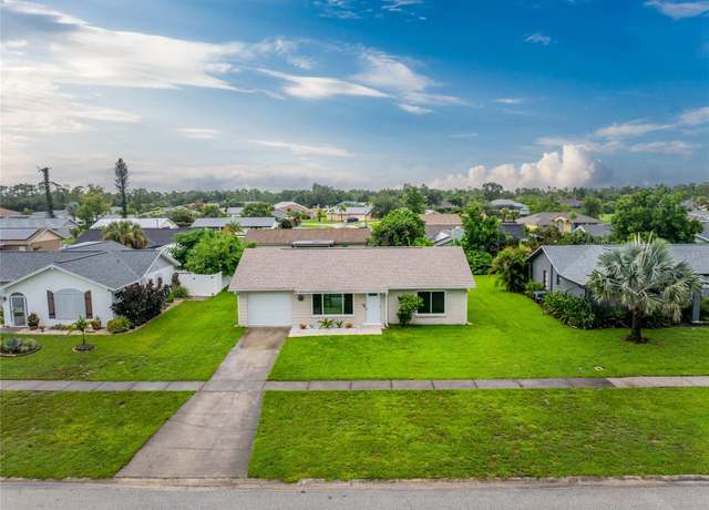 Property at 13562 Bennett Dr, Port Charlotte, FL 33981, 2 beds, 2 baths