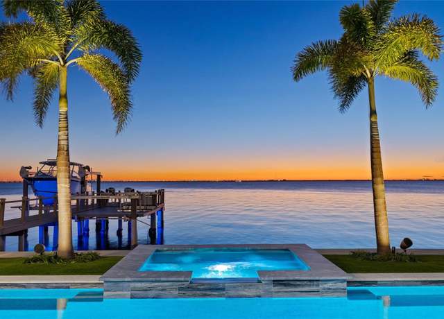 Property at 5128 W Longfellow Ave, Tampa, FL 33629, 4 beds, 5 baths
