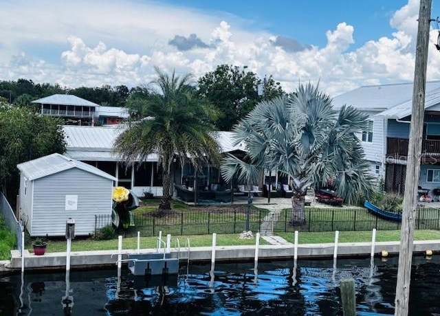 Property at 10288 W Twin River Ln, Homosassa, FL 34448, 4 beds, 2.5 baths