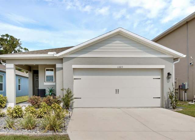 Property at 1323 Berry Ln, Davenport, FL 33837, 3 beds, 2 baths