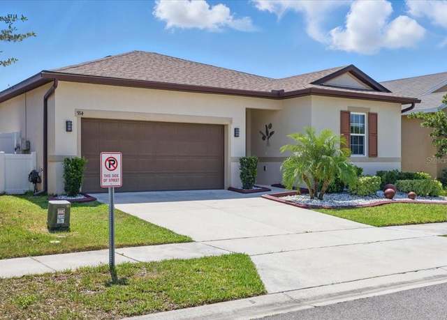 Property at 914 Fallon Hills Dr, Haines City, FL 33844, 3 beds, 2 baths