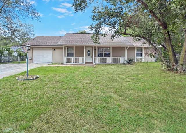 Property at 5 Bahia Circle Pl, Ocala, FL 34472, 3 beds, 2 baths