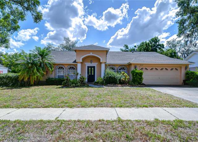 Property at 2117 Laindale Pl, Valrico, FL 33596, 4 beds, 3 baths