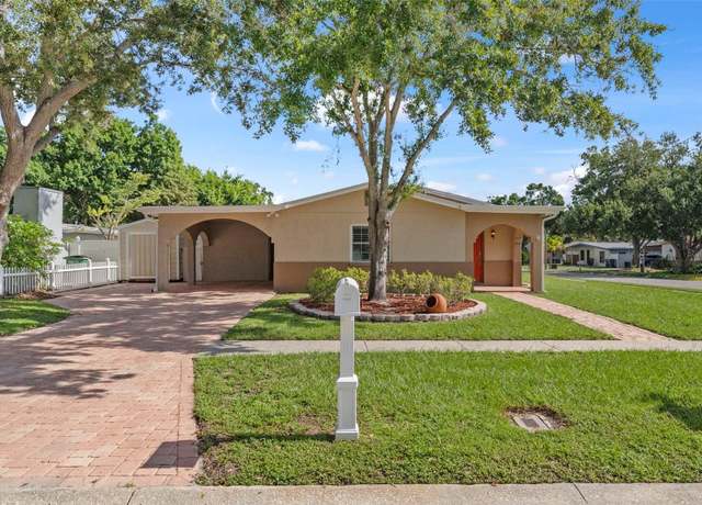 Property at 2901 W Paxton Ave, Tampa, FL 33611, 3 beds, 2 baths