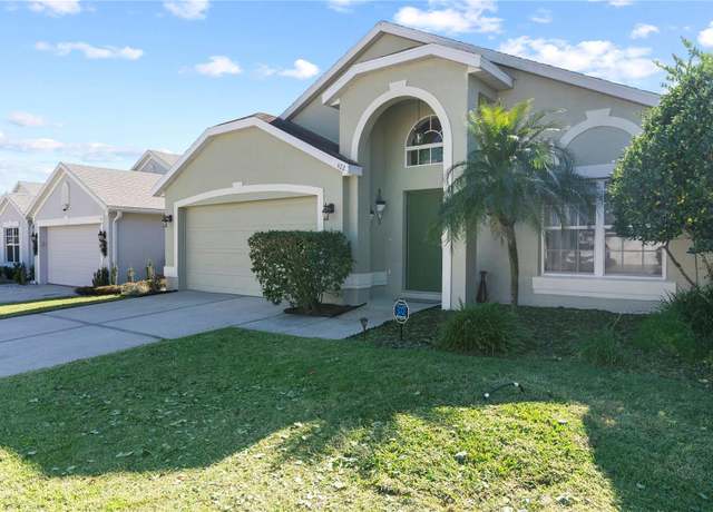 Property at 422 Troon Cir, Davenport, FL 33897, 4 beds, 2 baths
