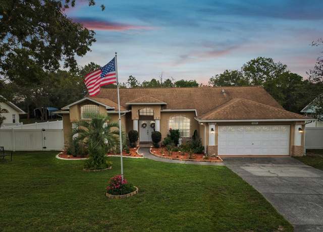 Property at 8324 Nightingale Rd, Weeki Wachee, FL 34613, 3 beds, 2 baths