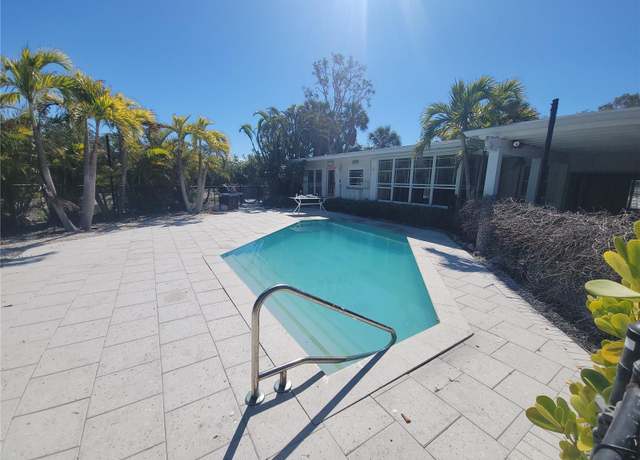 Property at 8010 Marina Dr, Holmes Beach, FL 34217, 3 beds, 3 baths