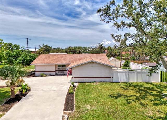 Property at 1672 Jupiter Rd, Venice, FL 34293, 4 beds, 2.5 baths