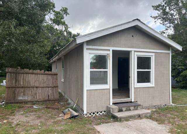 Property at 1450 35th St NW, Winter Haven, FL 33881, 3 beds, 1 bath
