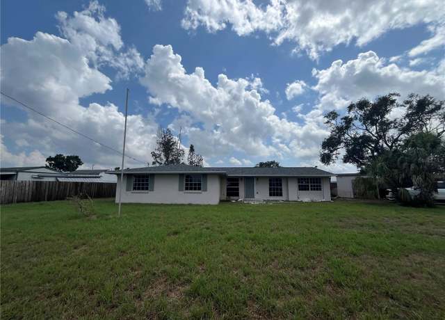 Property at 802 White Heron Blvd, Ruskin, FL 33570, 3 beds, 2 baths