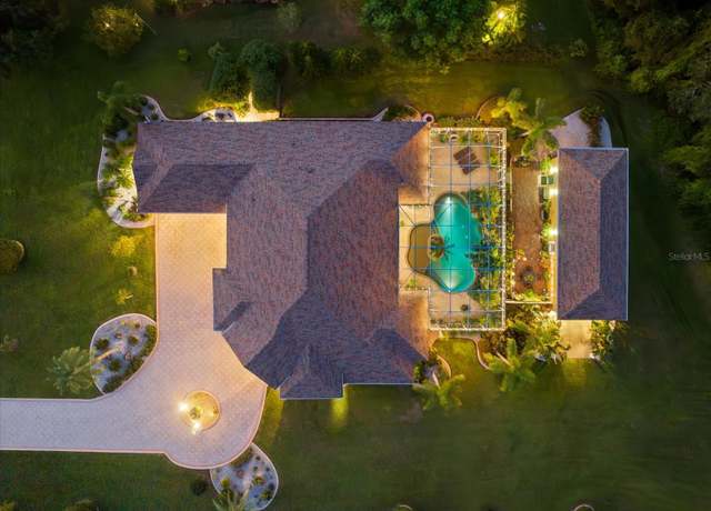 Property at 17812 Doe Creek Ct, Parrish, FL 34219, 4 beds, 3.5 baths