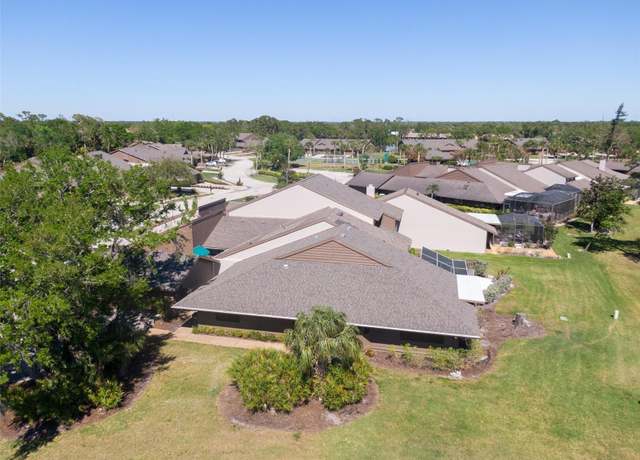 Property at 5604 Doral Dr, Sarasota, FL 34243, 2 beds, 2 baths