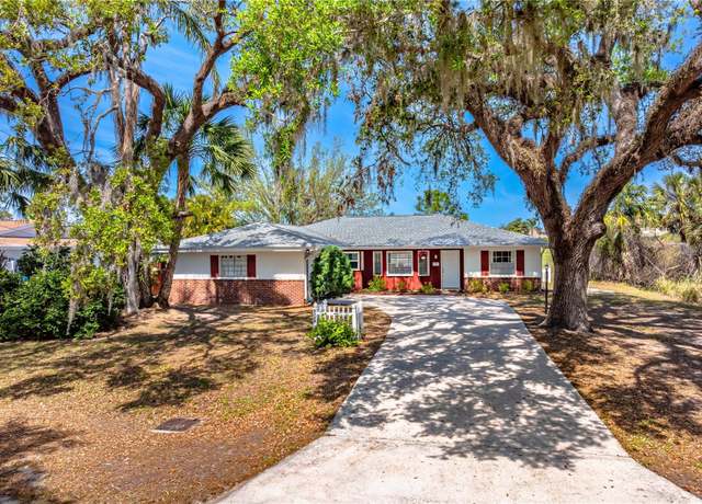 Property at 7299 S Leewynn Dr, Sarasota, FL 34240, 3 beds, 2 baths