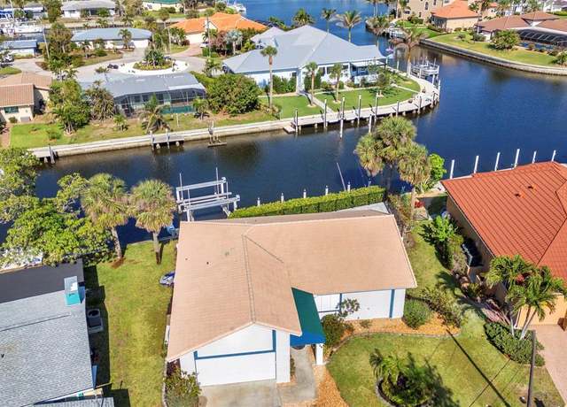 Property at 125 Donna Ct, Punta Gorda, FL 33950, 3 beds, 2 baths
