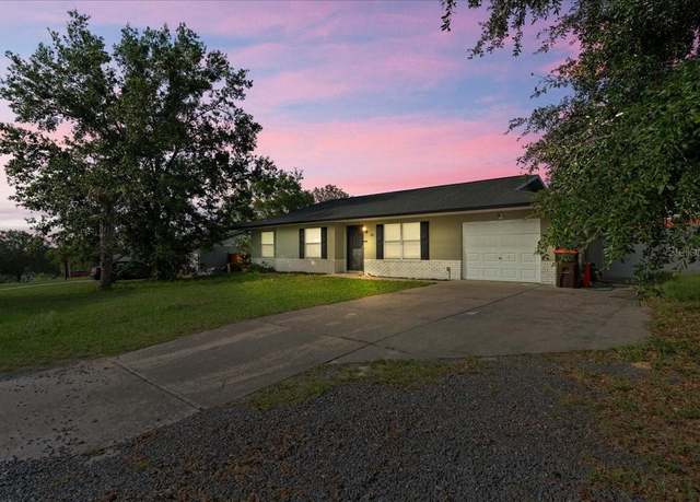 Property at 24 Sapphire Way, Ocala, FL 34472, 3 beds, 2 baths