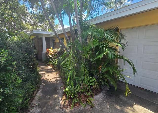 Property at 1406 S Lake Ave, Clearwater, FL 33756, 2 beds, 2 baths