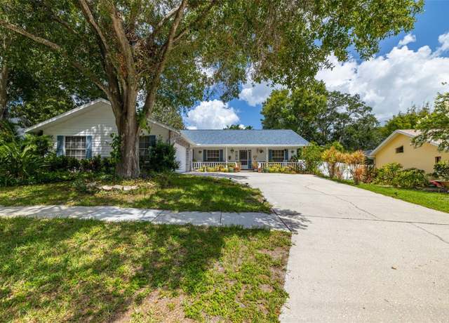 Property at 4936 Mineola Pl, Palm Harbor, FL 34684, 3 beds, 2 baths