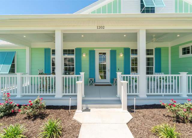 Property at 1202 Fiesta Key Cir, Lady Lake, FL 32159, 4 beds, 3.5 baths