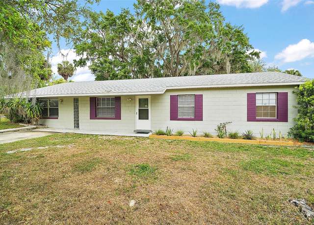 Property at 706 Michigan St, Mount Dora, FL 32757, 3 beds, 2 baths