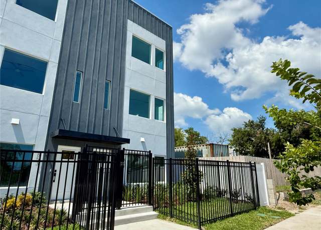 Property at 851 6th Ave S, St Petersburg, FL 33701, 2 beds, 2.5 baths