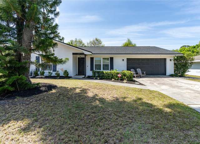 Property at 221 Stevenson Rd, Winter Haven, FL 33884, 4 beds, 2 baths
