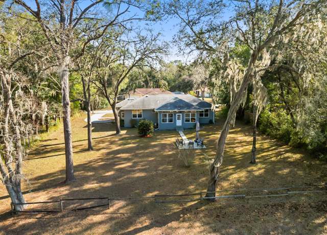 Property at 2331 W Dolphin Dr, Citrus Springs, FL 34434, 2 beds, 2 baths