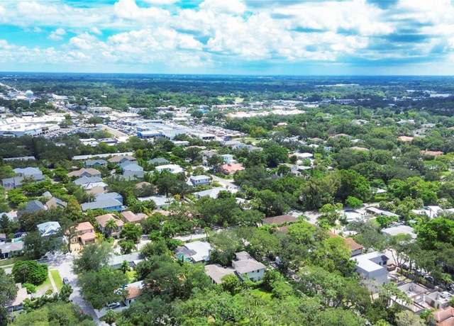 Property at 3837 Camino Real, Sarasota, FL 34239, 3 beds, 3 baths