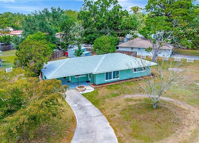 Property at 5208 30th St W, Bradenton, FL 34207, 2 beds, 1 bath