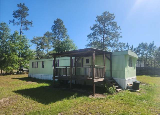 Property at 1291 NE 122nd Ave, Williston, FL 32696, 2 beds, 1.5 baths