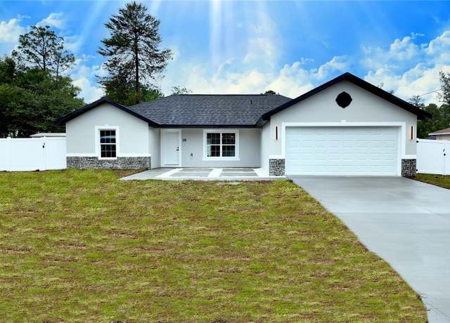Property at 28 Hemlock Circle Pass, Ocala, FL 34472, 3 beds, 2 baths