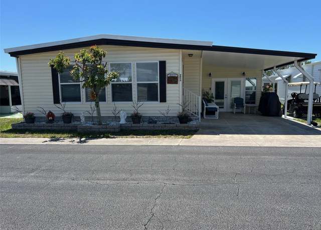 Property at 225 Royal Palm Cir, Largo, FL 33778, 2 beds, 2 baths