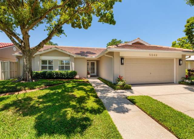 Property at 5242 Venice Way NE, St Petersburg, FL 33703, 3 beds, 2 baths