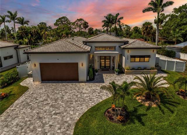 Property at 1324 Longwood Dr, Fort Myers, FL 33919, 3 beds, 4 baths