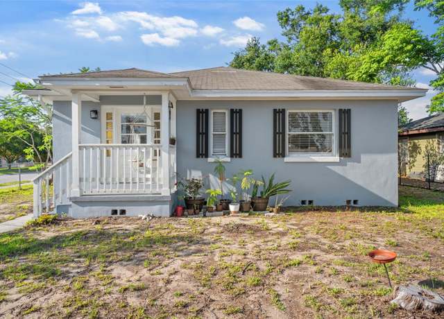 Property at 1024 Cohassett Ave, Lake Wales, FL 33853, 4 beds, 2.5 baths