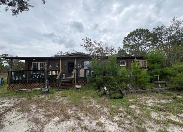 Property at 12119 Seely Ln, Brooksville, FL 34613, 3 beds, 2 baths