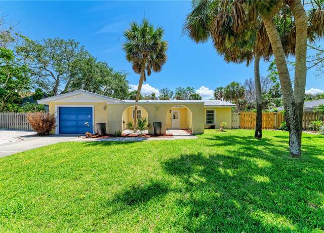Property at 5223 Shadow Lawn Dr, Sarasota, FL 34242, 3 beds, 2 baths