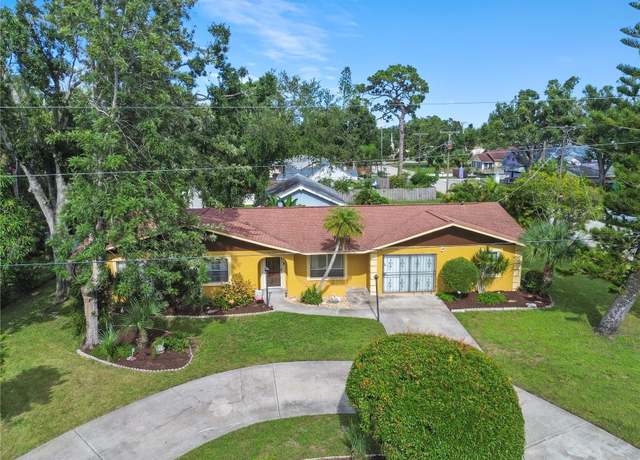Property at 3300 Winton Ave, Sarasota, FL 34234, 5 beds, 3 baths